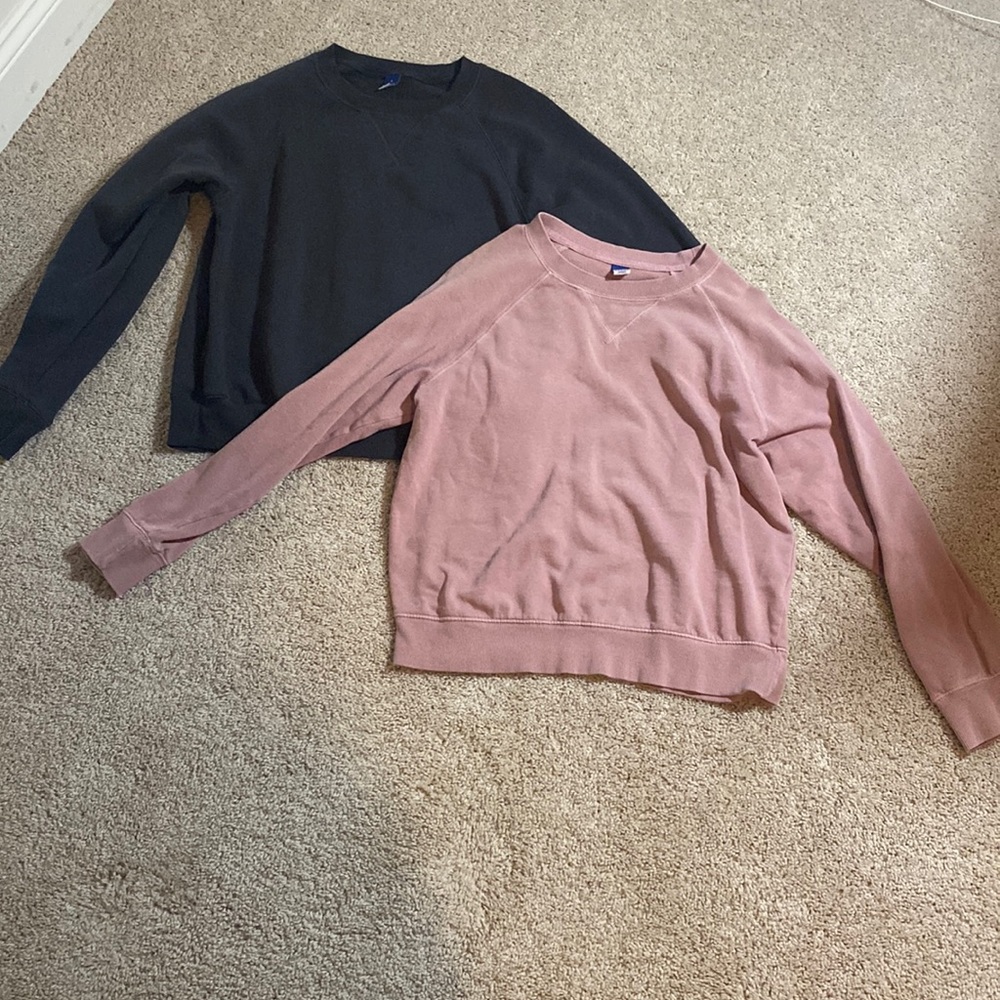 Two OldNavy Pullovers in Black and Pink size womens small